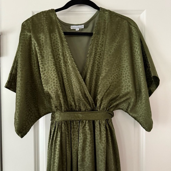 Baltic Born Olive Green Textured Dress Tie Waist – Size M - Picture 6 of 7